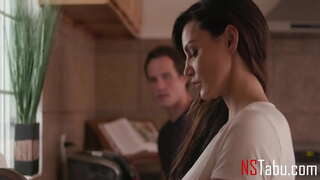 Ұлы жейді задницу мачехи күні бойы напролет - Бекки Бандини, Робби Жаңғырығы