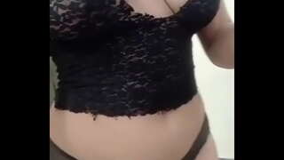 Мама дуже збуджена до своєї річниці