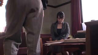 Сӧрастарен шкенжын суксо минет босс япон офисысе темленыт, да тудын деч налме деч ончыч нӧшмым нӧрташ трусик Хью