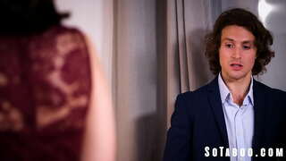 Το Βράδυ Του Χορού Κάπως Ανάβει Το Πάθος Μεταξύ Αδερφέ Μου Και Η Αδερφή Μου