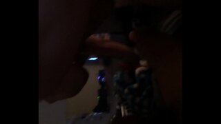 WetNicole qerq filwaqt li r-raġel fuq ix-xogħol